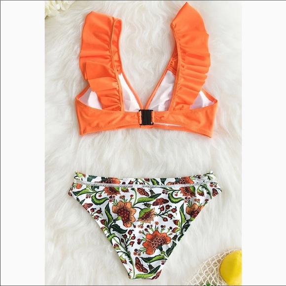 Cupshe small swimsuit - Picture 4 of 4